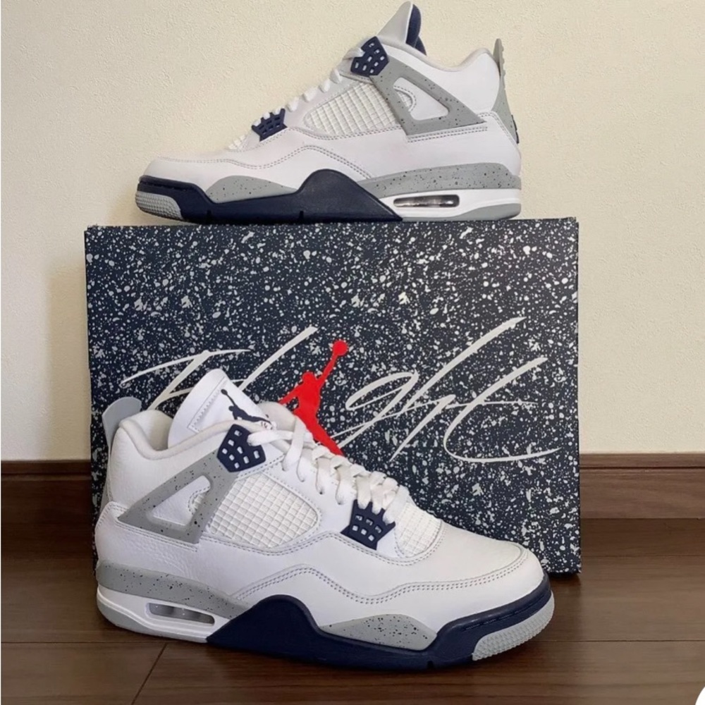 Nike Air Jordan 4s Retro Midnight navy/White